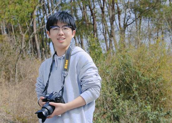 小宝寻花
-05211898-谢思语-生活照1